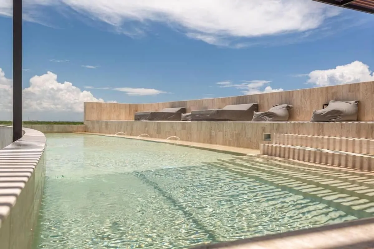 Luxury 1-Bedroom Oasis In تولوم 0*,